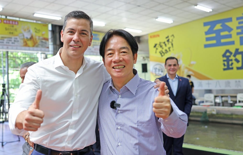 Santiago Peña con Lai Ching-te, presidente electo de Taiwán.