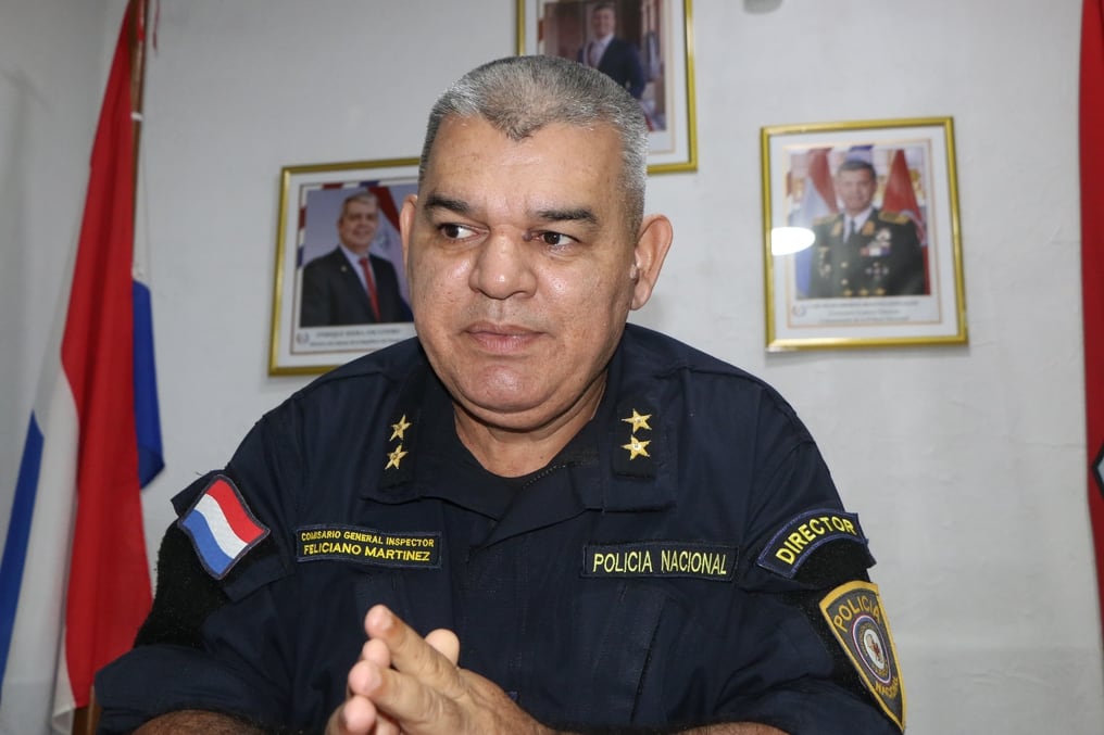 Crio. Gral. Feliciano Martínez, director de Policía de Alto Paraná, Hay sospechas hacia denunciantes por estafa, que vinieron a comprar armas en CDE y no celulares. FOTO: Gustavo Galeano