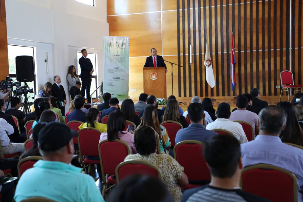 El informe de rendición de cuentas del CAH fue presentado el 30 de noviembre en la sede de la Universidad Nacional de Itapúa (UNI). Foto: Gentileza.