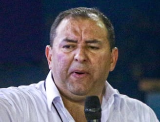 Líder Amarilla, senador nacional.