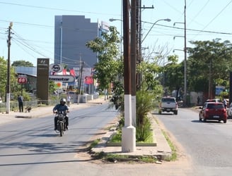 La Avenida Artigas posee varios tramos en malas condiciones. Foto: Gentileza.