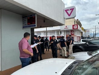 El frustrado intento de asalto se prudujo frente a la sucursal de un banco. Foto: Gentileza.