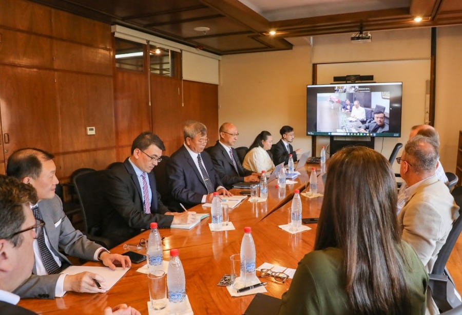 En febrero pasado se realizó una reunión en nuestro país entre autoridades nacionales, representantes de la empresa y de la Embajada de Taiwán en Paraguay. Foto: Gentileza