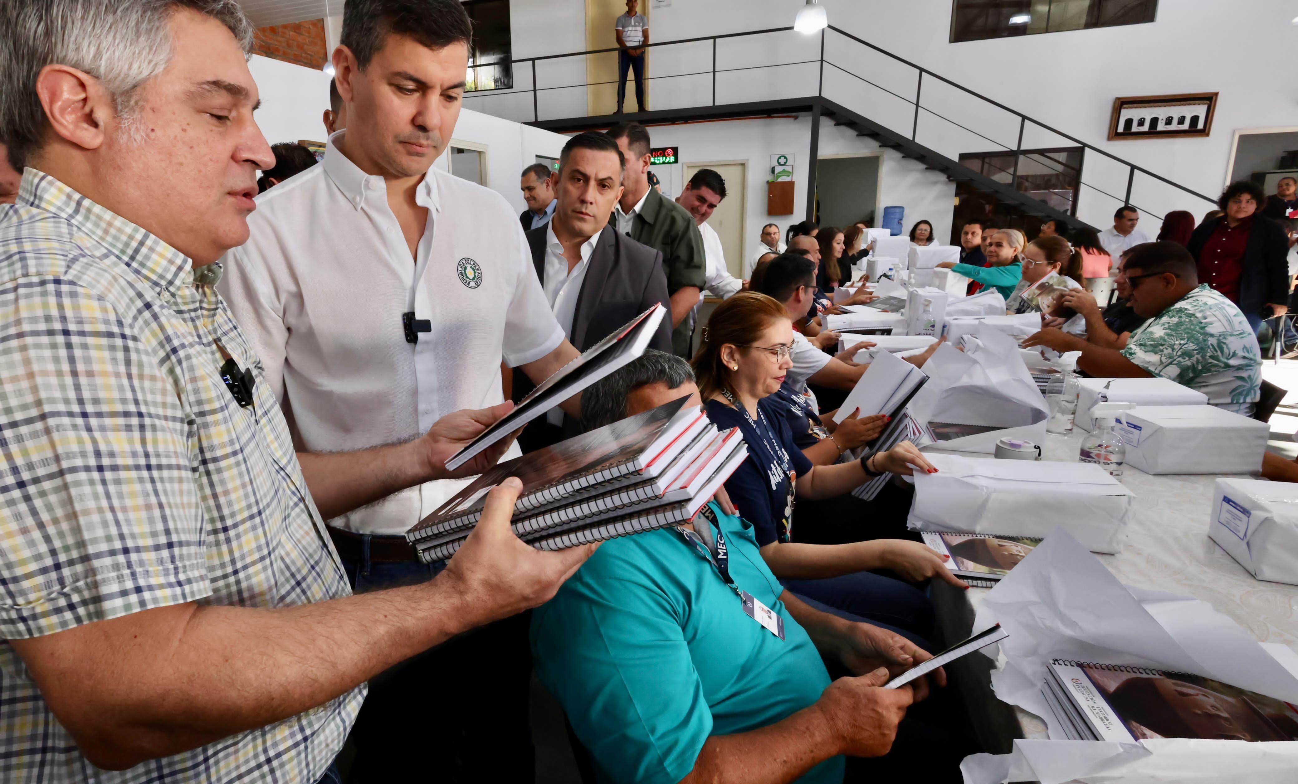 La Nación / Entrega de kits escolares arrancará en comunidades más lejanas,  confirma ministro