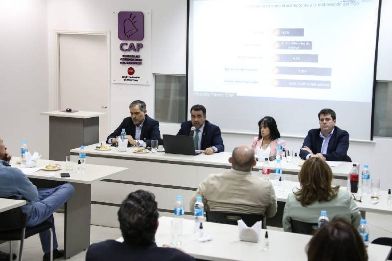 El Ministerio de Hacienda realizó la socialización del PGN ante empresarios de la CAP. Foto: Gentileza.