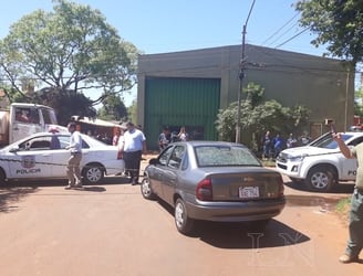 La policía de CDE persiguió y  detuvo a dos hombres tras un asalto con derivación fatal.