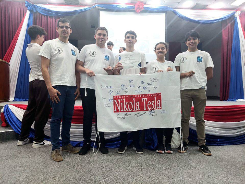 Dos equipos ganadores se destacaron entre los participantes: Tesla Space, del Centro de Capacitación Nikola Tesla, y el Equipo NIPPA (foto: gentileza)