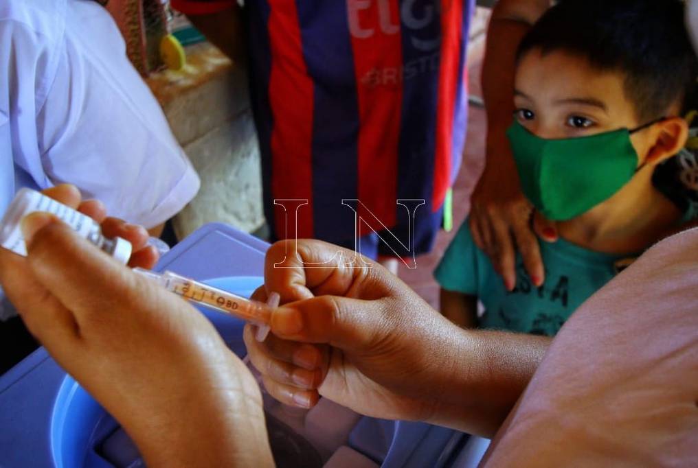 Desde hoy y hasta el viernes 26 se llevará a cabo la vacunación en las escuelas. Foto: Christian Meza.