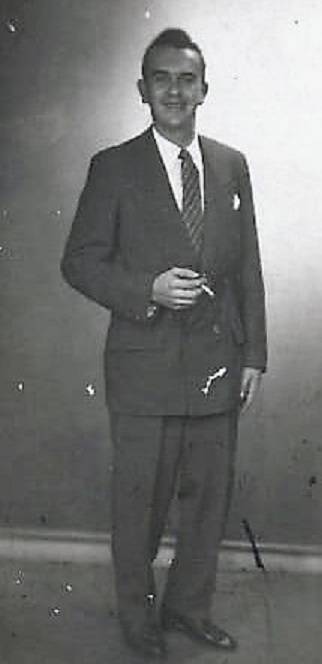 Silvio Paciello, en su juventud, en Buenos Aires, donde había ido a probar suerte en la radio y en otros medios. Actuó como extra en algunos filmes.