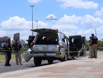 La camioneta recibió cerca de 10 impactos de bala. Foto: Jorge Jara/Nación Media