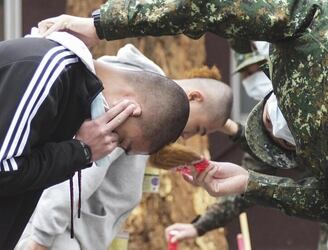El servicio militar de un año y el rapado vuelven a Taiwán. Foto: RFI.