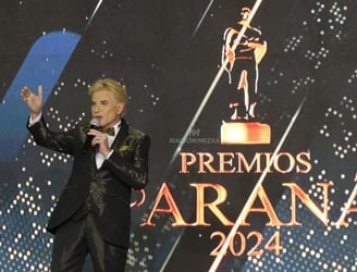 Juan Carlos Amoroso deja los Premios Paraná. Foto: Cristóbal Núñez - Nación Media.
