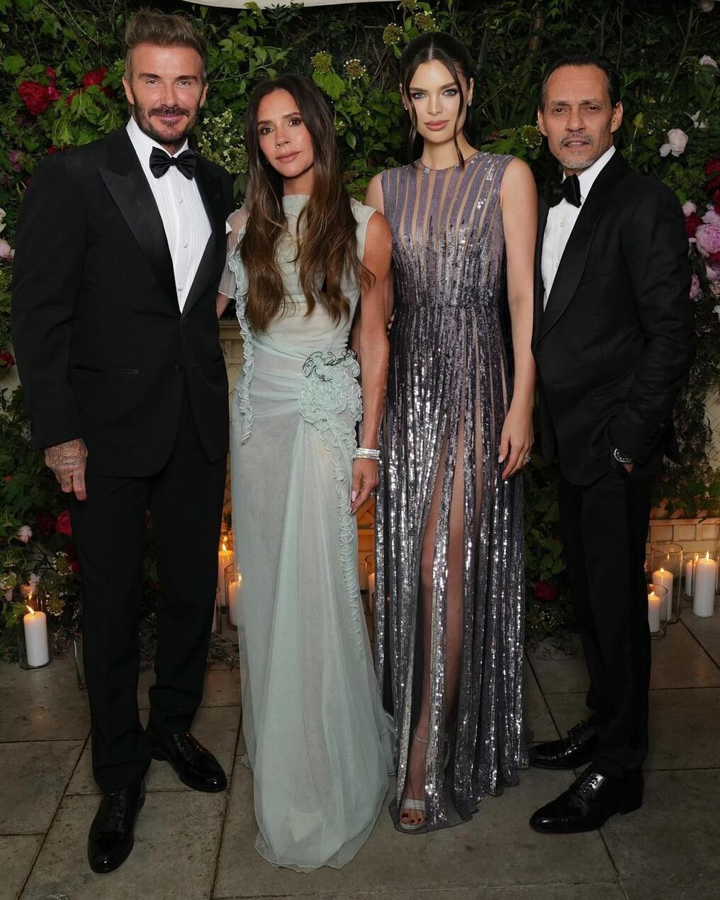 Victoria Beckham publicó la fotografía que protagonizó junto a su marido, Nadia y Marc. Foto: Gentileza