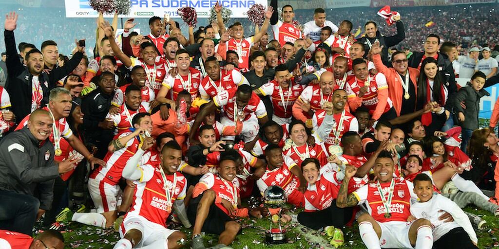 La Nación / Independiente Santa Fe grita campeón de la ...