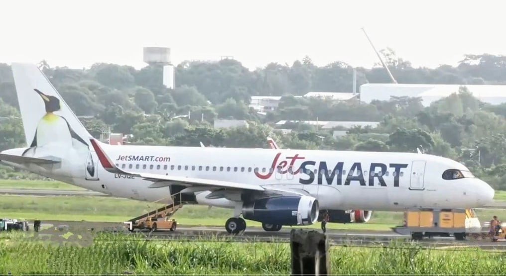 La amenaza se registró en una aeronave de la firma JetSmart. Imagen: NPY.