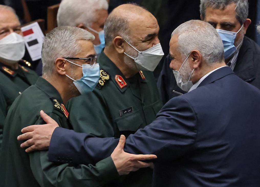 Ismail Haniya, líder del grupo terrorista islámico palestino Hamás, visita frecuentemente a los jefes militares iraníes. Foto: AFP.