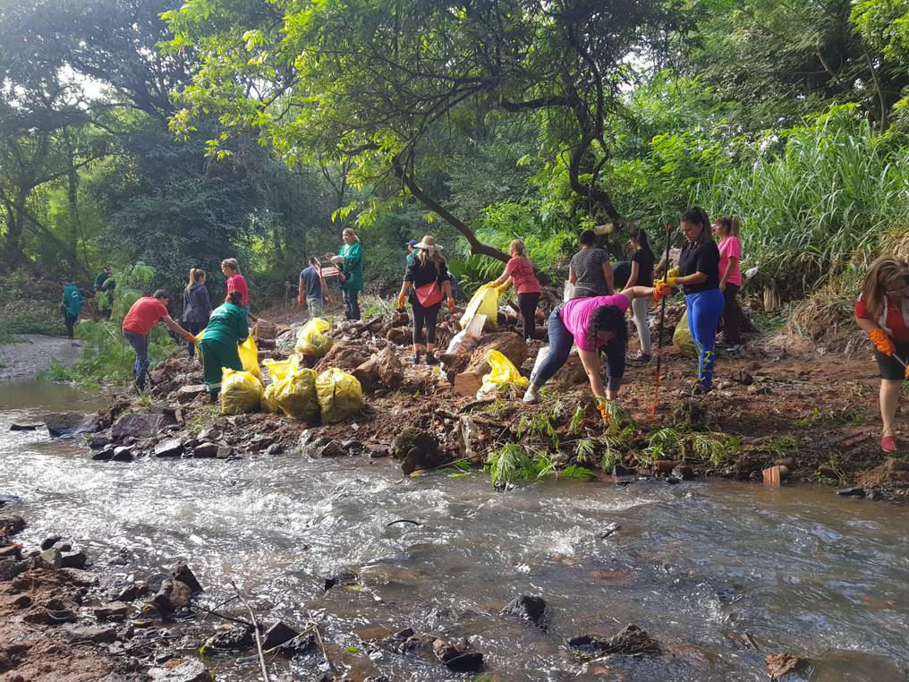 La Nacion Continua Limpieza Del Arroyo San Lorenzo