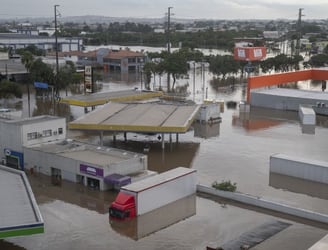Porto Alegre es una de las regiones más afectadas por las inundaciones en Brasil. Foto: AFP.
