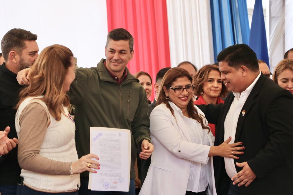 Peña anuncia la construcción del “Gran Hospital de Concepción”.