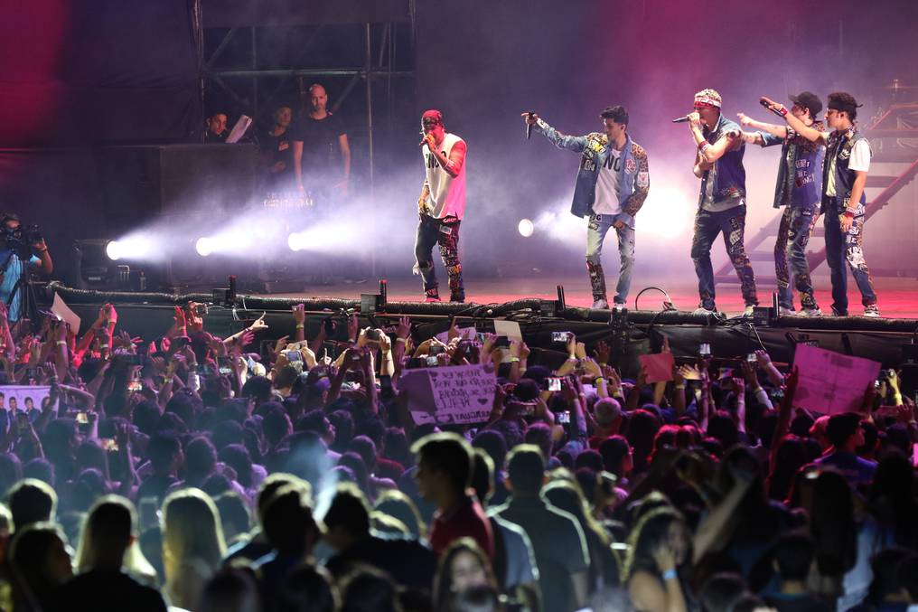 La Nacion J Balvin Y Cnco Arrasan En Masiva Fiesta De Velvet
