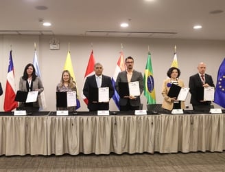 Representantes firmaron el acuerdo para la creación de una Red de Alertas Migratorias en América Latina. Foto: Gentileza