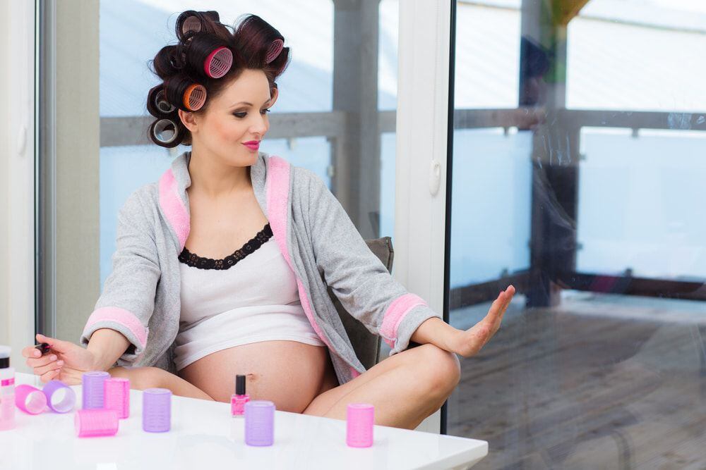 Las embarazadas pueden pintarse las uñas? | Revista VOS