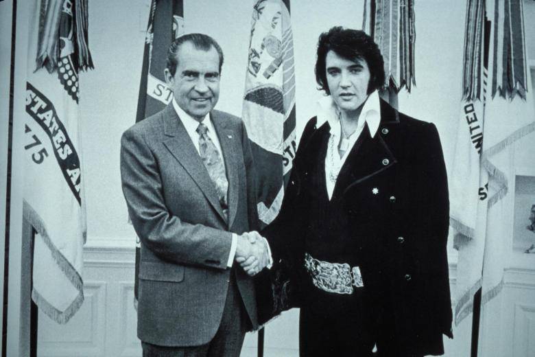 Elvis, durante su encuentro con Richard Nixon.