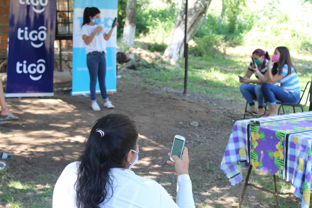 Imagenes De Chicas Quapas: Chicas paraguayas: Evelyn residente en USA busca  amigos que operen forex