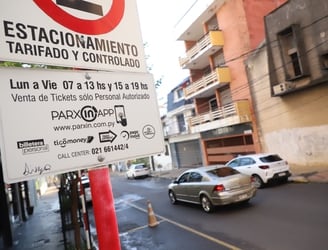 De momento, el estacionamiento tarifado continúa suspendido. Foto: Archivo