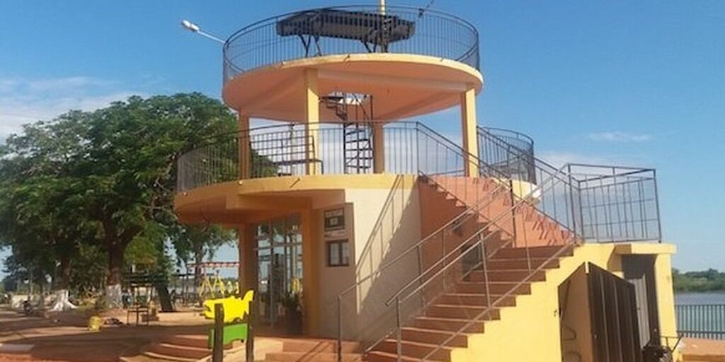 La Nación / Clausuran cementerio para evitar aglomeraciones