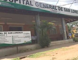 En el Hospital de San Lorenzo confirmaron el fallecimiento de policía. FOTO: GENTILEZA