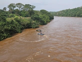 La búsqueda se realiza en el río Monday y en el río Paraná. Foto: La Jornada.