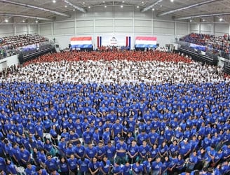 Poco más de 4.500 estudiantes recibieron las Becas del Gobierno. Foto: Presidencia.
