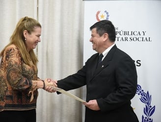 La ministra María Teresa Barán y el viceministro Santiago García. Foto: Gentileza.