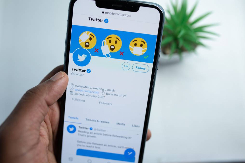 La Nación / Twitter lanza un “modo seguro” para frenar el odio en internet