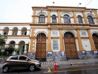 Edificio de la entonces Subsecretaría de Estado de Tributación. FOTO: ARCHIVO