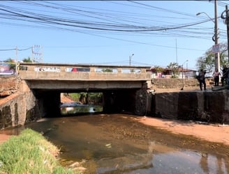 El puente ubicado sobre el arroyo Lambaré será objeto de una intervención. Foto: MOPC.