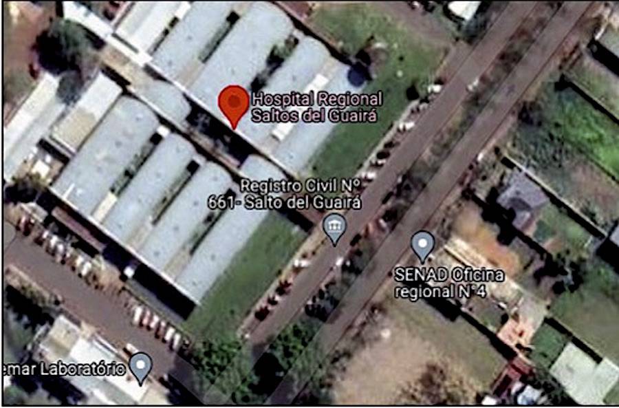 La anterior Oficina Regional de la Senad de Canindeyú estaba frente al Hospital Regional de Salto del Guairá, así mismo como los narcotraficantes detallaron en la llamada interceptada.