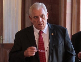 El gobernador del depar­tamento de Itapúa, Juan Alberto Schmalko.