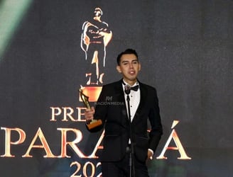 El influencer Elías Pérez ganó el reconocimiento a “Influencer del Año” en los Premios Paraná este sábado último. Foto: Cristóbal Núñez