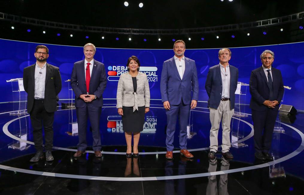 La Nación / Candidato de la ultraderecha acorralado en último debate  presidencial de Chile