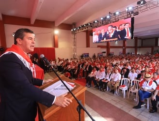 Santiago Peña celebró la unidad demostrada en la Convención. Foto: Nación Media