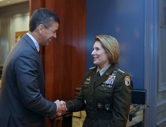 Jefa del comando sur de Estados Unidos recibe a Peña en Washington.