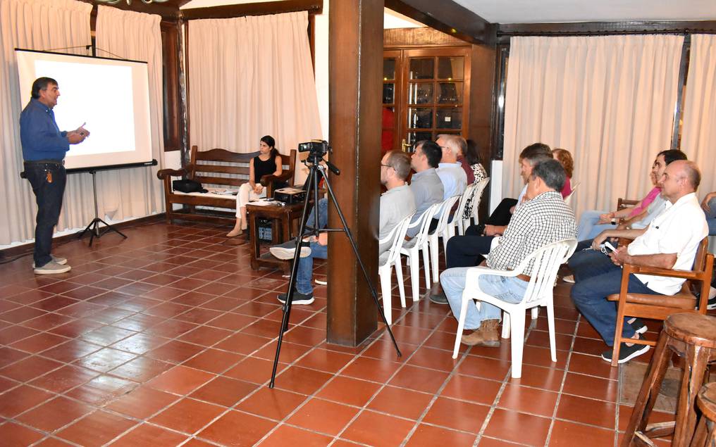 El alcance del proyecto fue socializado en una charla organizada por la Regional Central Chaco de la ARP, realizada en dicha sede ante los productores y toda la cadena de la zona. Foto: Gentileza.