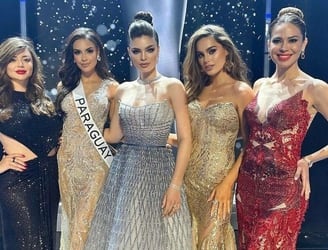 Elicena Andrada contó con el apoyo de destacadas exreinas de belleza paraguaya: Ariane Maciel, Nadia Ferreira, Stephanía Stegman y Yanina González.