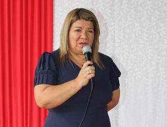 Perla Argüello, directora departamental de Educación de Caaguazú. Foto: Facebook.