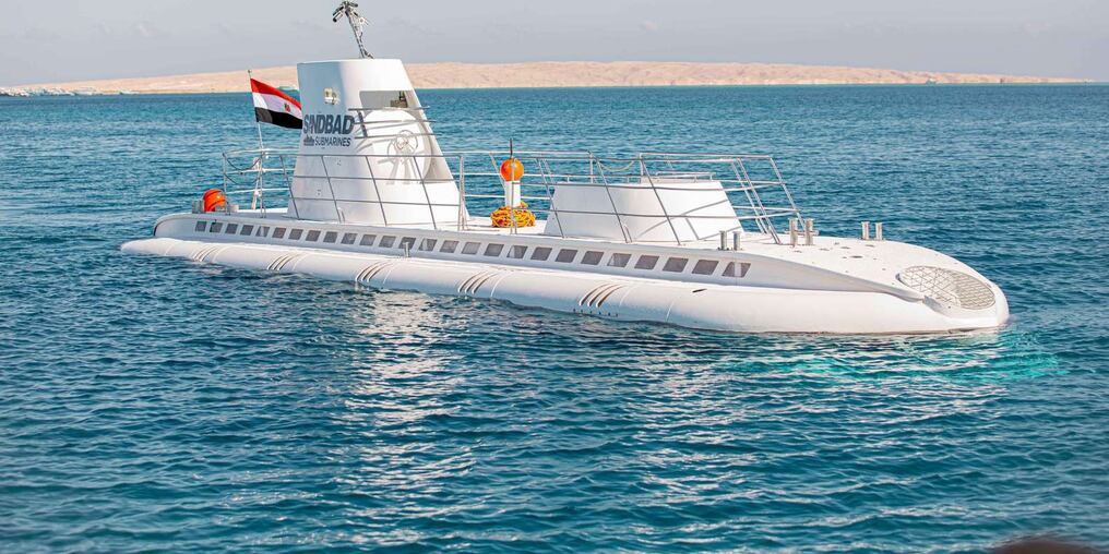 Sindbad Submarines indica que sus vehículos pueden transportar 44 pasajeros hasta 25 metros de profundidad. Foto: Archivo