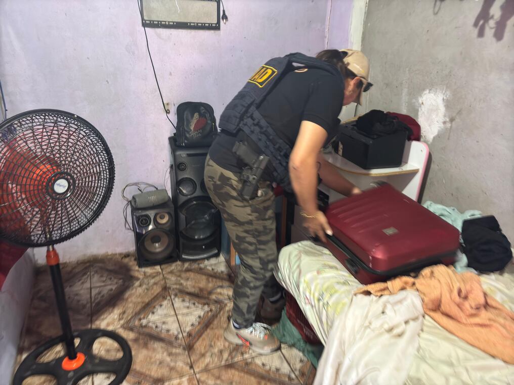 En total fueron incautados 5 alijos de marihuana embalada lista para la distribución; estos, al ser pesados, alcanzaron un peso total de 52 kilos. Foto: Gentileza 