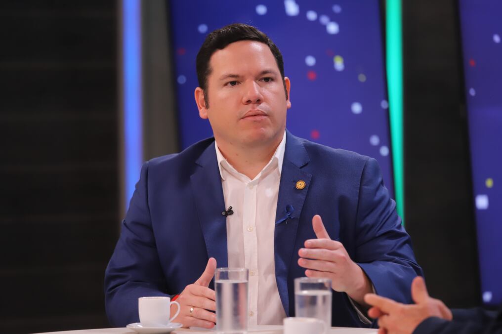 El diputado Alejandro Aguilera criticó el doble discurso de la oposición para analizar los pedidos de intervención. Foto: Jorge Romero