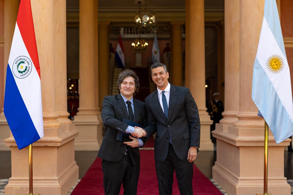 Santiago Peña aseguró que las medidas no afectan las relaciones con el país vecino. Foto: Archivo 